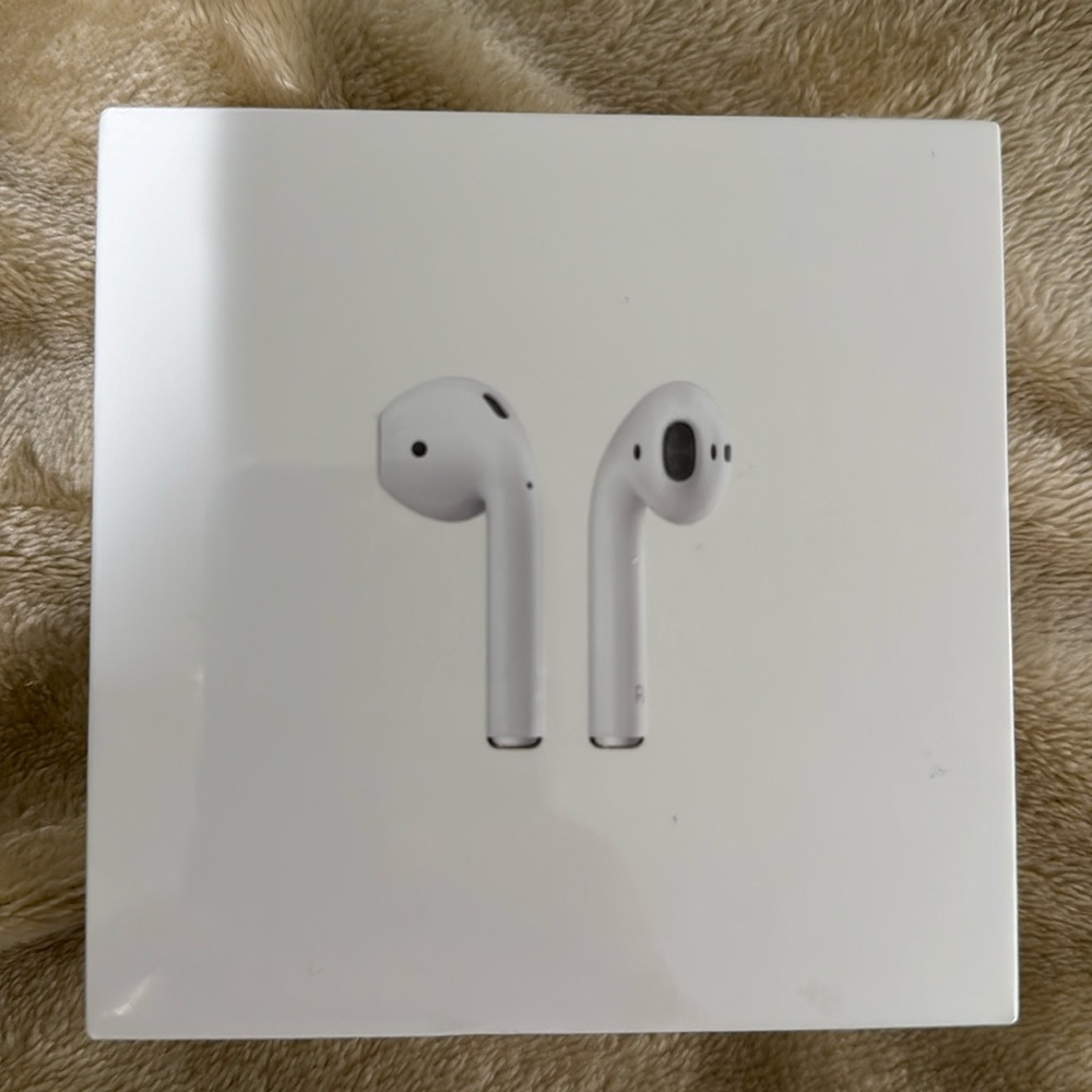Apple AirPods (unopened)